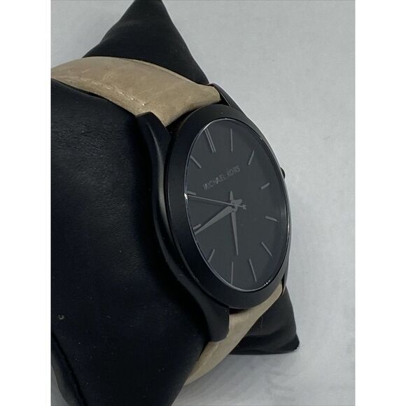 Michael Kors Slim Runway MK8510 Men's Beige Leather Analog Dial Watch JK309 - Picture 5 of 12